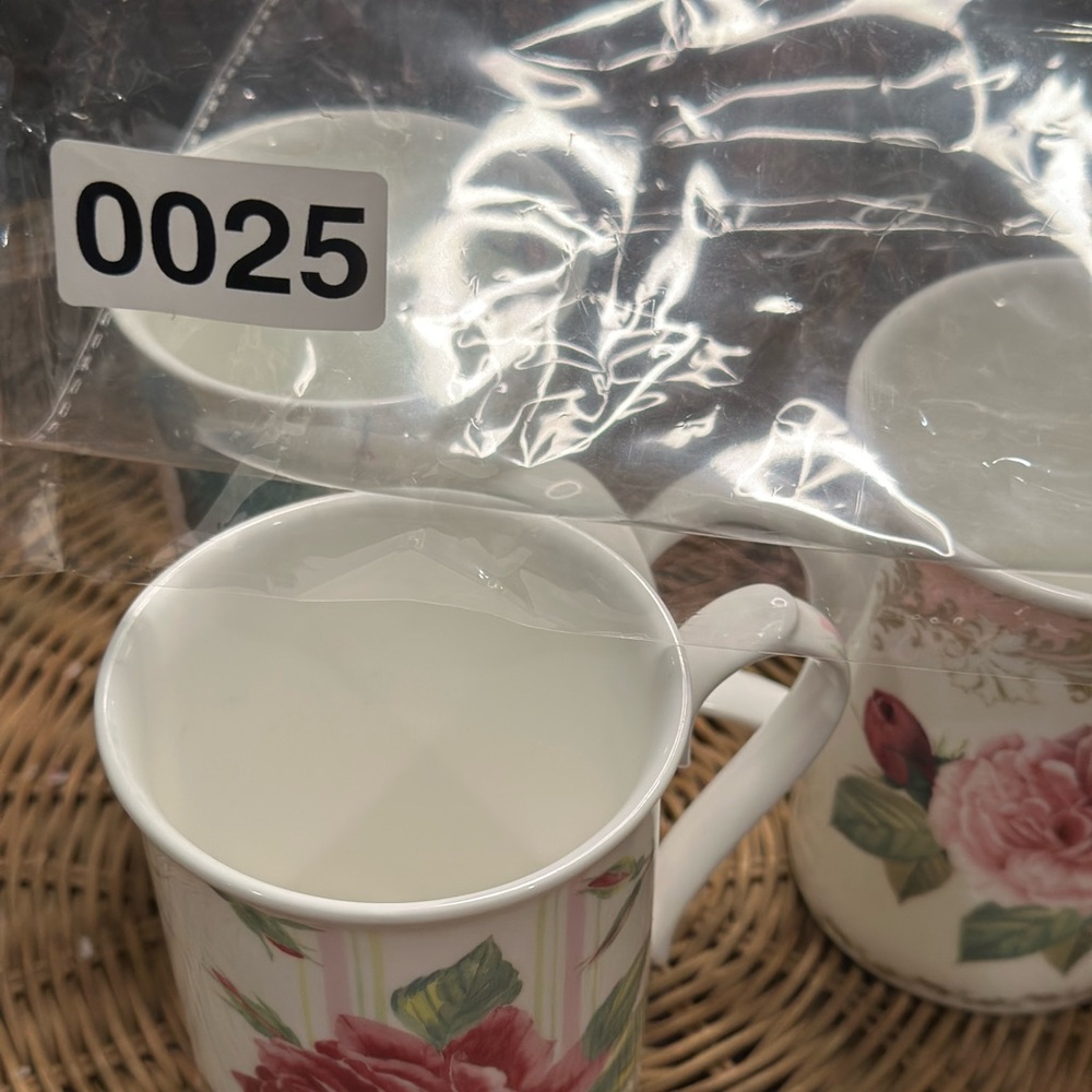 Roy Kirkham Fine Bone China Mugs Rose du Temps Redoute Rose and English Rose - Picture 13 of 13